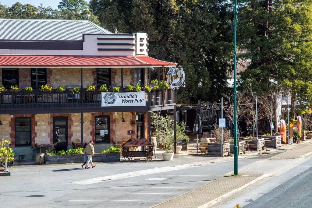 A Romantic Uraidla Studio Exterior photo