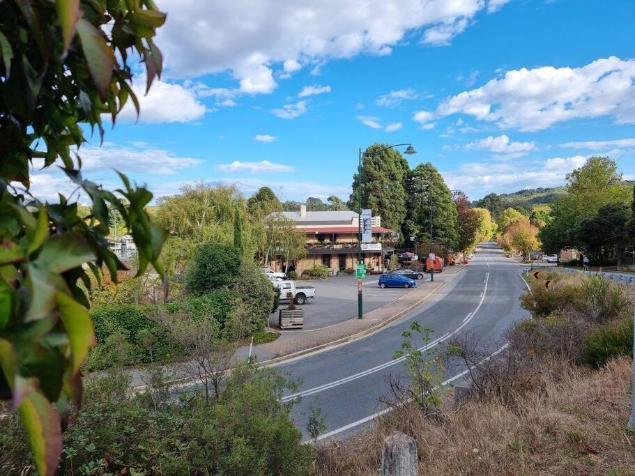 A Romantic Uraidla Studio Exterior photo